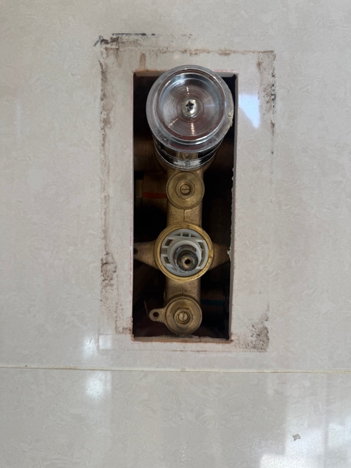 Concealed thermostatic shower valve during cartridge replacement